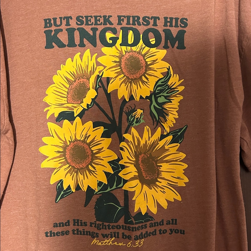 Brown Graphic Tee with Sunflower Design